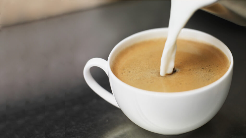 Americano with Milk Recipe: What is it and Should You Try it?